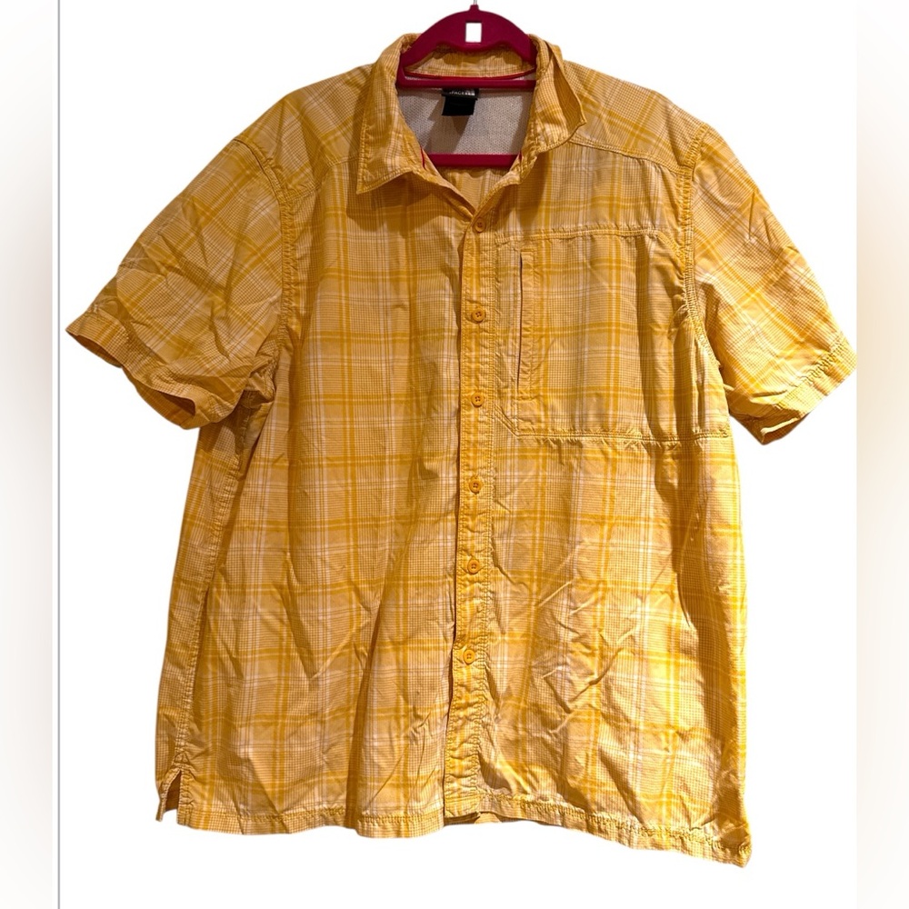 The North Face Men's Short Sleeve  lightweight Button Down Yellow Plaid Shirt